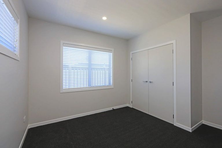 Photo of property in 6 Cassin Place, Taradale, 4112