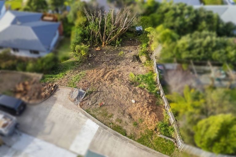 Photo of property in 58d Lincoln Avenue, Tawa, Wellington, 5028
