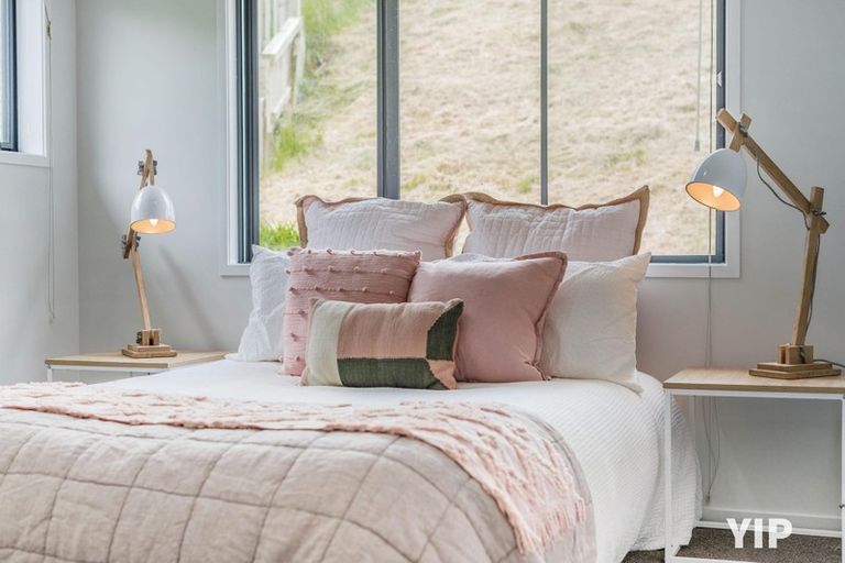 Photo of property in 28 Cheetwood Street, Churton Park, Wellington, 6037