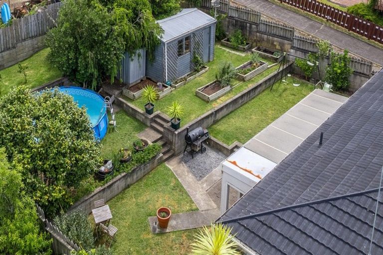 Photo of property in 17 Rautawhiri Road, Helensville, 0800