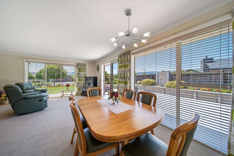 Photo of property in 48 Hagart-alexander Drive, Mosgiel, 9024