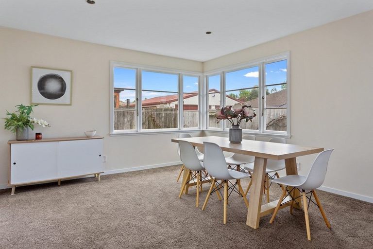 Photo of property in 180 Avonhead Road, Avonhead, Christchurch, 8042