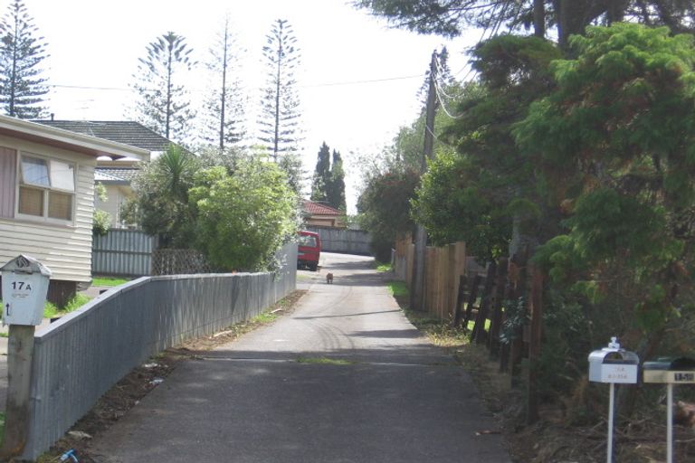 Photo of property in 15d Sarona Avenue, Glen Eden, Auckland, 0602