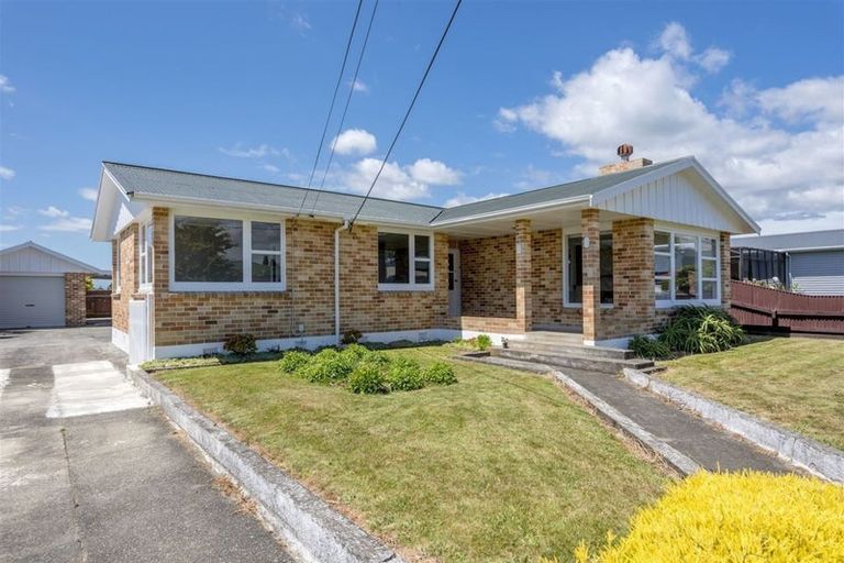 Photo of property in 21 Meadowvale Drive, Levin, 5510