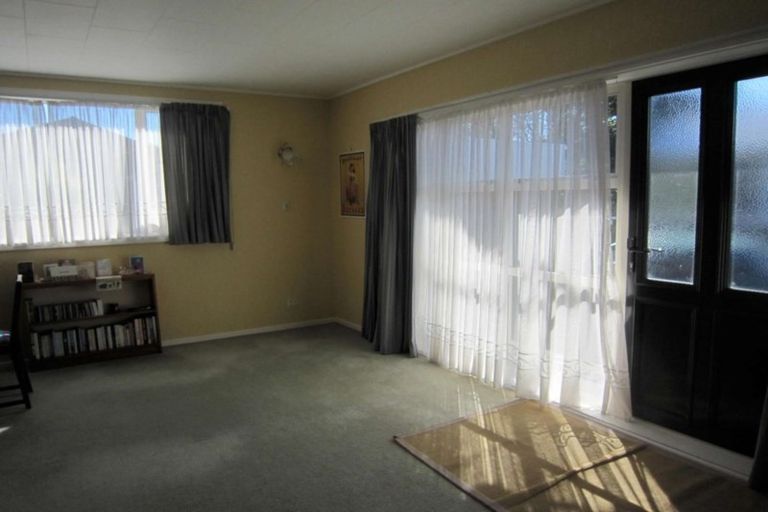 Photo of property in 22f4- Liverpool Street, Trentham, Upper Hutt, 5018