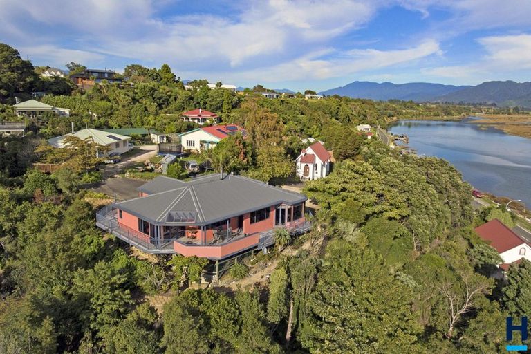 Photo of property in 8 Gibbs Road, Collingwood, 7073