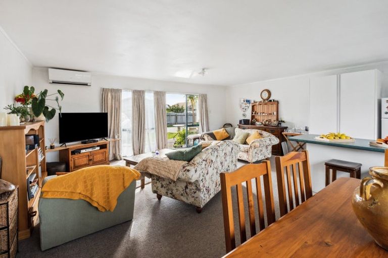 Photo of property in 42 Cobden Street, Gisborne, 4010