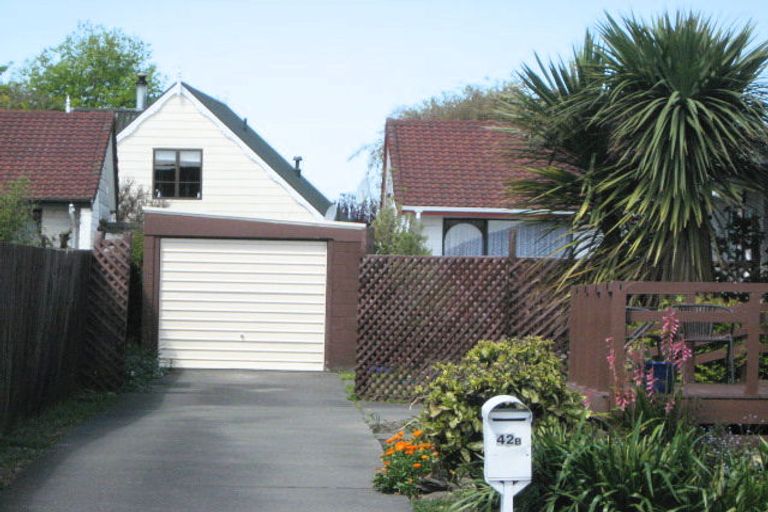 Photo of property in 42 Chipping Lane, Redwood, Christchurch, 8051