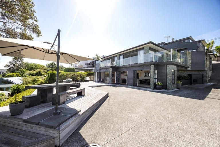 Photo of property in 5a Clifton Road, Browns Bay, Auckland, 0630