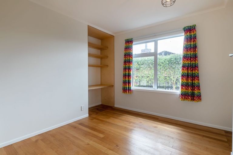 Photo of property in 73 Gloria Avenue, Te Atatu Peninsula, Auckland, 0610