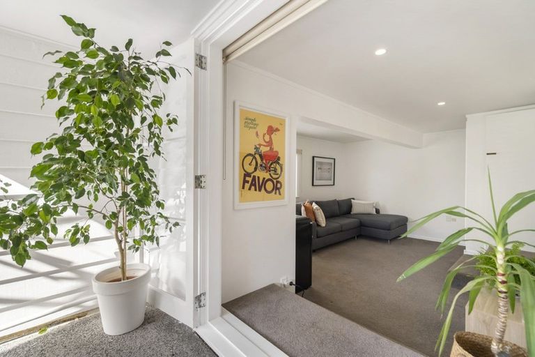 Photo of property in 112 Calliope Road, Stanley Point, Auckland, 0624