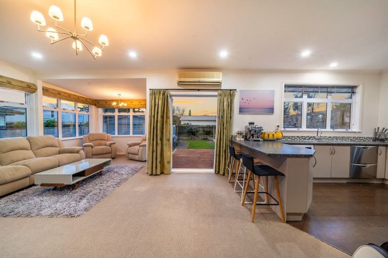 Photo of property in 43 Lincoln Avenue, Epuni, Lower Hutt, 5011