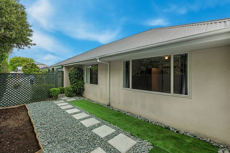 Photo of property in 215 Wairakei Road, Bryndwr, Christchurch, 8053