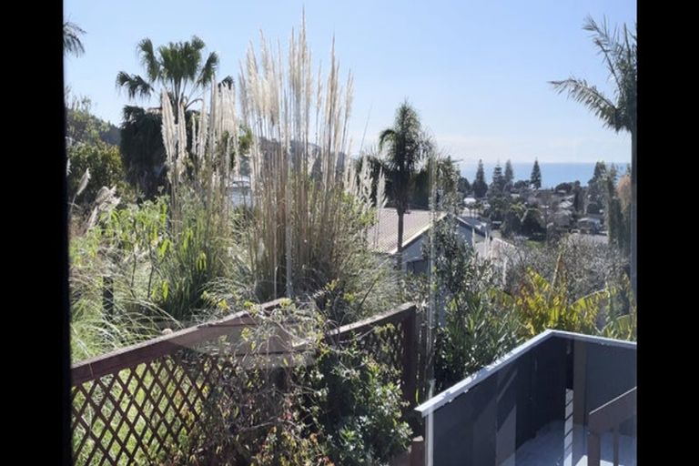 Photo of property in 11a Orewa Heights Crescent, Orewa, 0931