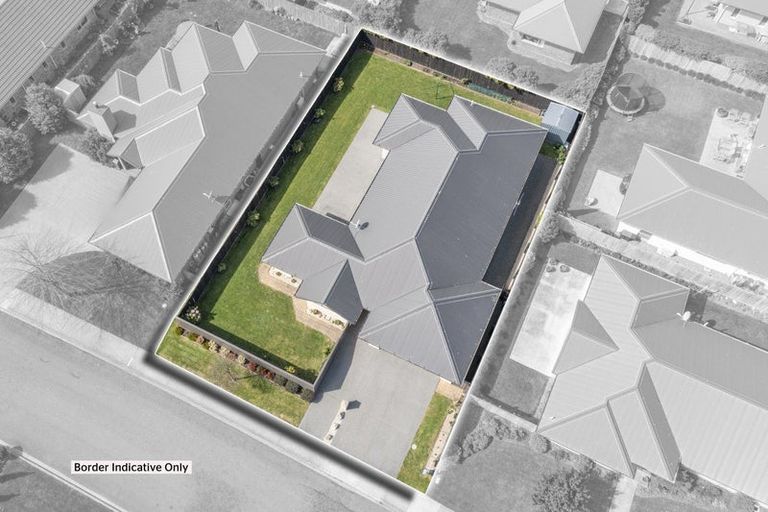 Photo of property in 32 Kotare Avenue, Rangiora, 7400