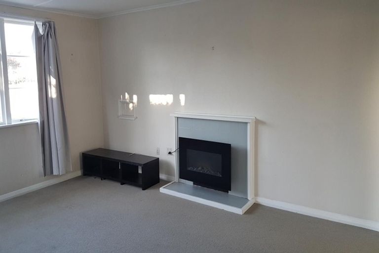 Photo of property in 24 Bibby Street, Waipawa, 4210