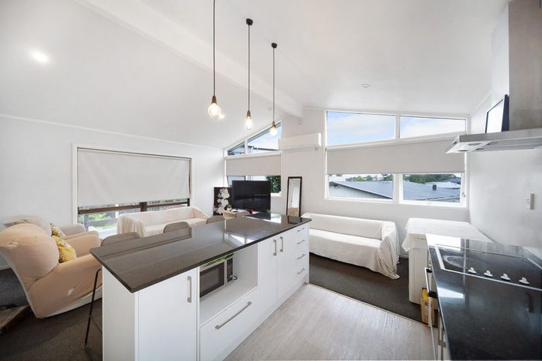 Photo of property in 591 Massey Road, Mangere, Auckland, 2022