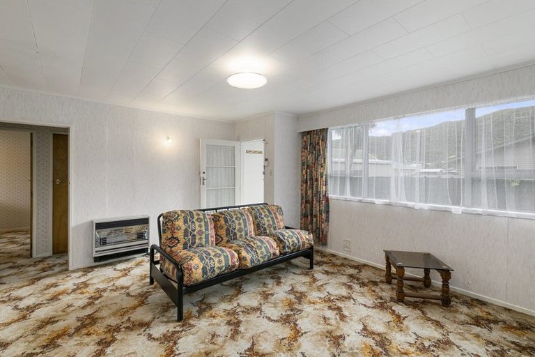 Photo of property in 34a Matthews Road, Wainuiomata, Lower Hutt, 5014