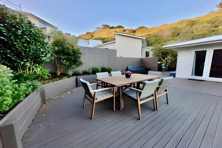 Photo of property in 135 Orangi Kaupapa Road, Northland, Wellington, 6012