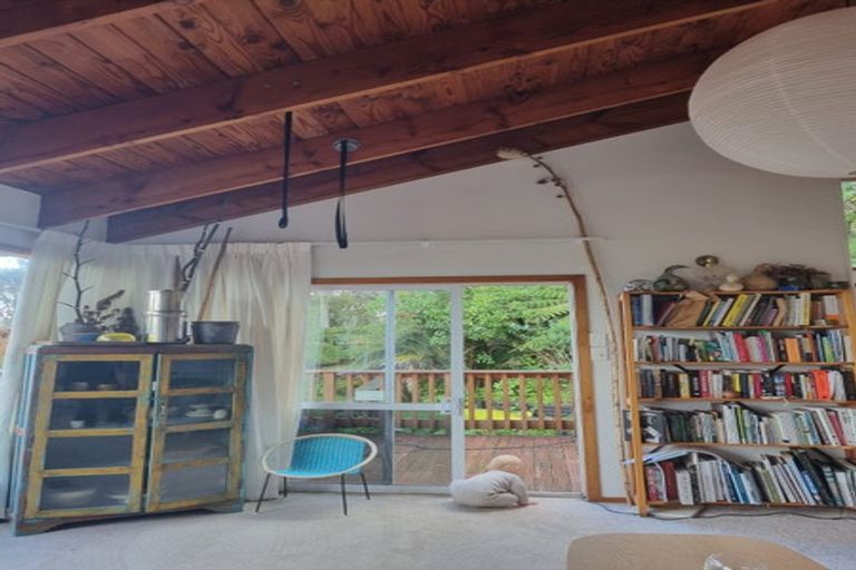 Photo of property in 17 Scenic Drive, Titirangi, Auckland, 0604