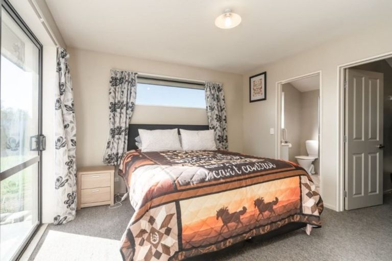 Photo of property in 18 Marlowe Place, Rolleston, 7614