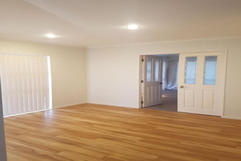 Photo of property in 23 Longford Park Drive, Takanini, 2112