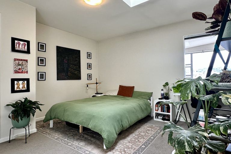 Photo of property in 1/25 Home Street, Mount Victoria, Wellington, 6011