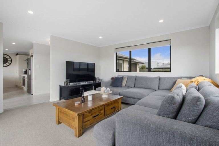 Photo of property in 5 Cascade Way, Omokoroa, 3114