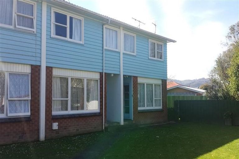 Photo of property in Capulet Flats, 48c Merton Street, Trentham, Upper Hutt, 5018