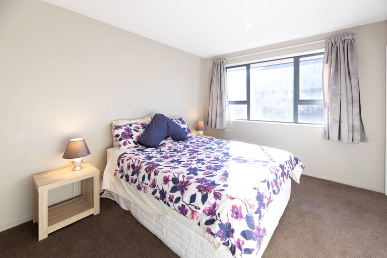 Photo of property in 18 Durrell Way, Rolleston, 7614