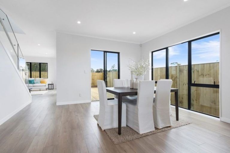 Photo of property in 10 Riroriro Road, Hobsonville, Auckland, 0616