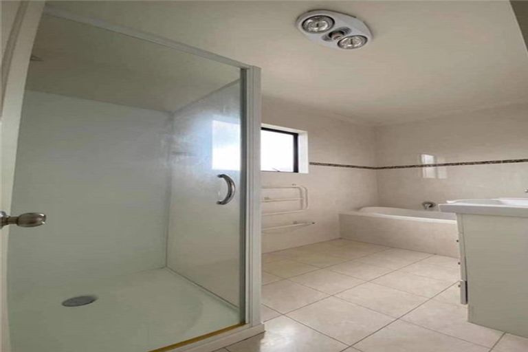 Photo of property in 89a Wallace Road, Mangere Bridge, Auckland, 2022
