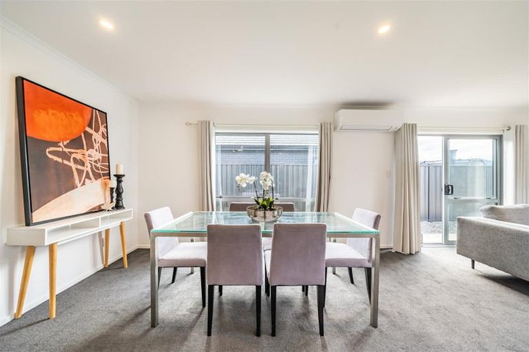 Photo of property in 4 Te Kaeaea Crescent, Wallaceville, Upper Hutt, 5018