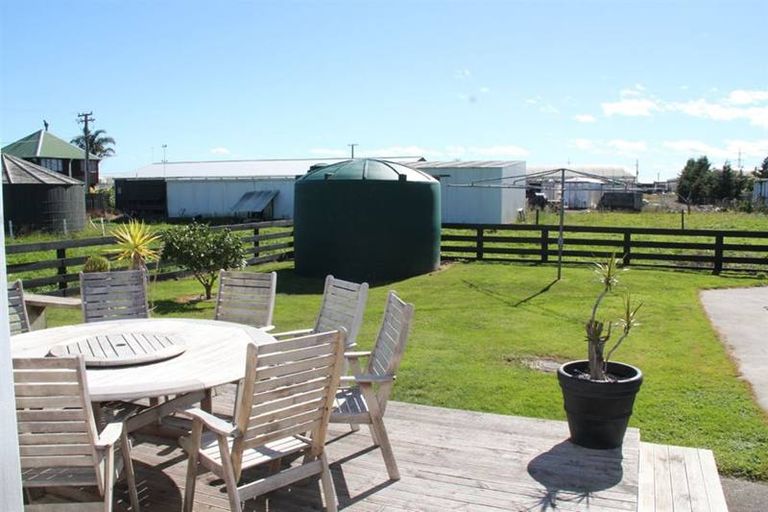 Photo of property in 241 Bremner Road, Karaka, Drury, 2113