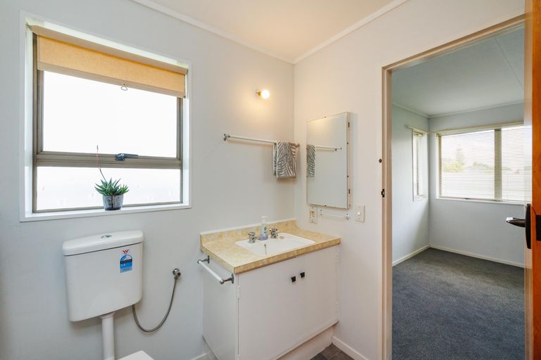 Photo of property in 5 Herbert Avenue, Cloverlea, Palmerston North, 4412