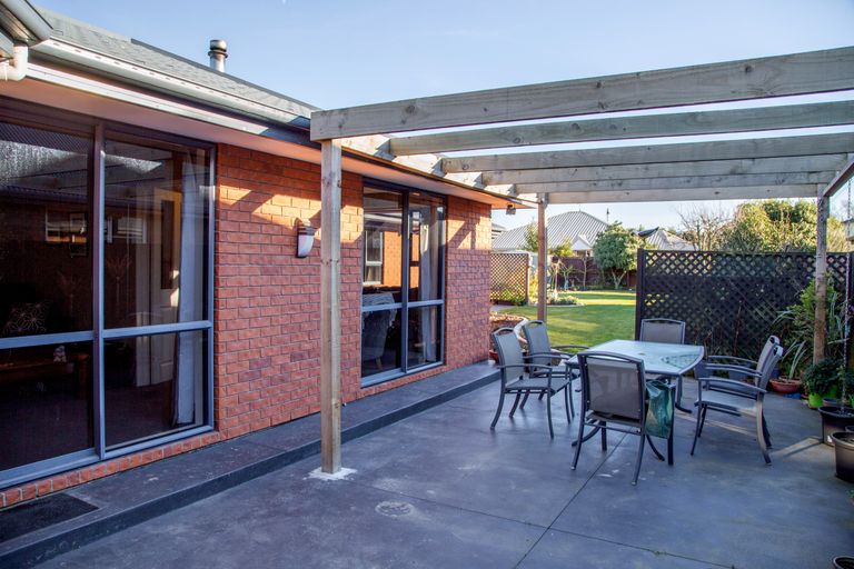 Photo of property in 18 Durrell Way, Rolleston, 7614