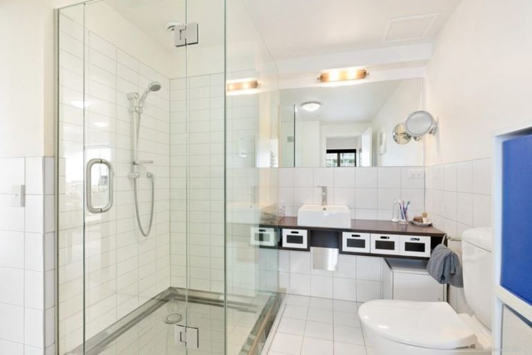 Photo of property in Sol Apartments, 13/37 Jessie Street, Te Aro, Wellington, 6011