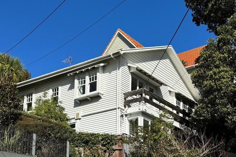 Photo of property in 5u2 Grove Road, Kelburn, Wellington, 6012
