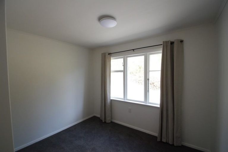 Photo of property in 127 Broderick Road, Johnsonville, Wellington, 6037