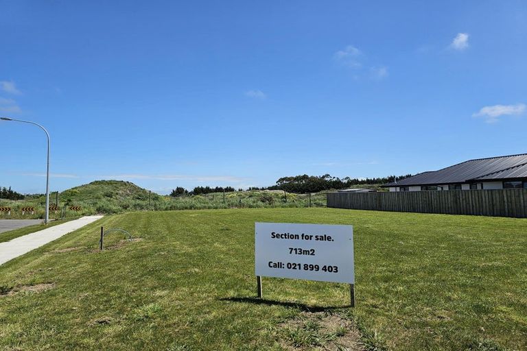 Photo of property in 14 Mccahon Drive, Rangiora, 7400