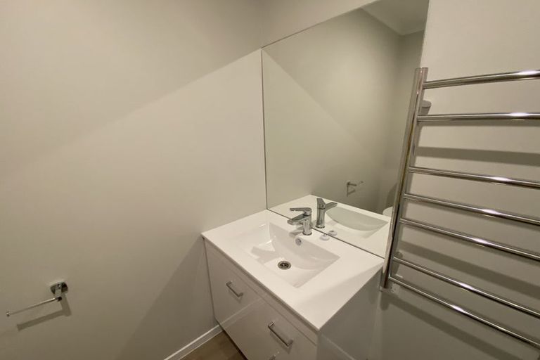 Photo of property in 37/125b Metcalfe Road, Auckland, 0612
