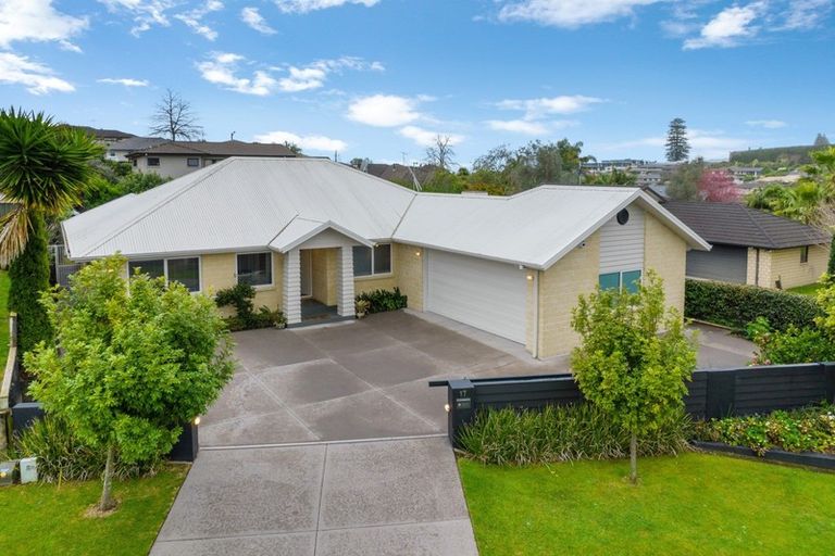 Photo of property in 17 Merriman Place, Pyes Pa, Tauranga, 3112