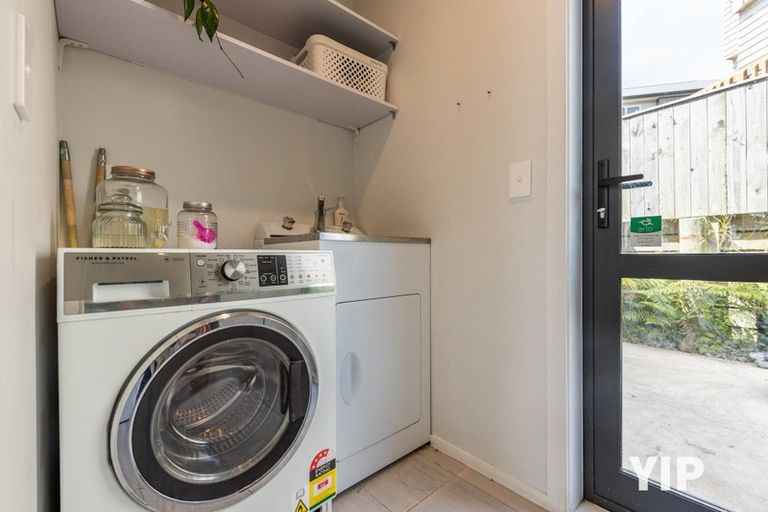 Photo of property in 41 Brindle Way, Newlands, Wellington, 6037