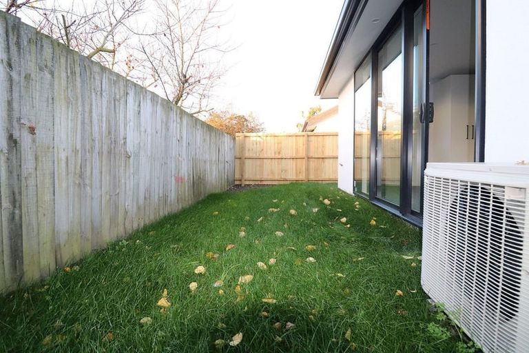 Photo of property in 30a/4 Northcote Road, Northcote, Christchurch, 8052