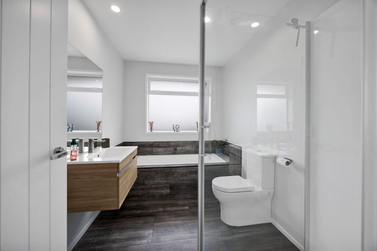 Photo of property in 8c Amy Way, Bell Block, New Plymouth, 4312