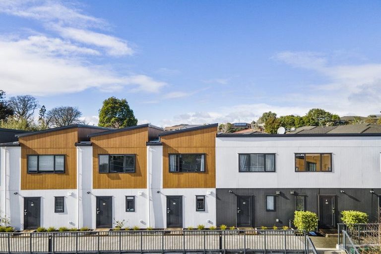 Photo of property in Rf202b, 19/18 Hewlett Road, Massey, Auckland, 0614