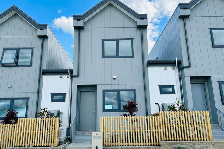 Photo of property in 45 Otuwairoa Esplanade, Opaheke, 2113