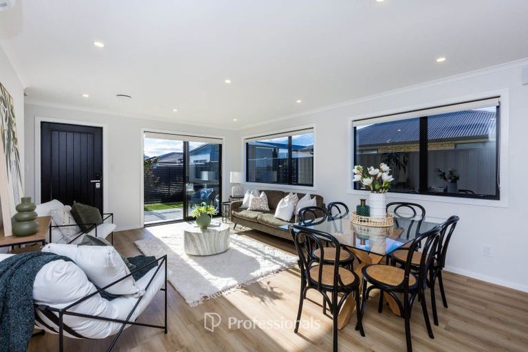 Photo of property in 7 Desert Gold Lane, Wallaceville, Upper Hutt, 5018