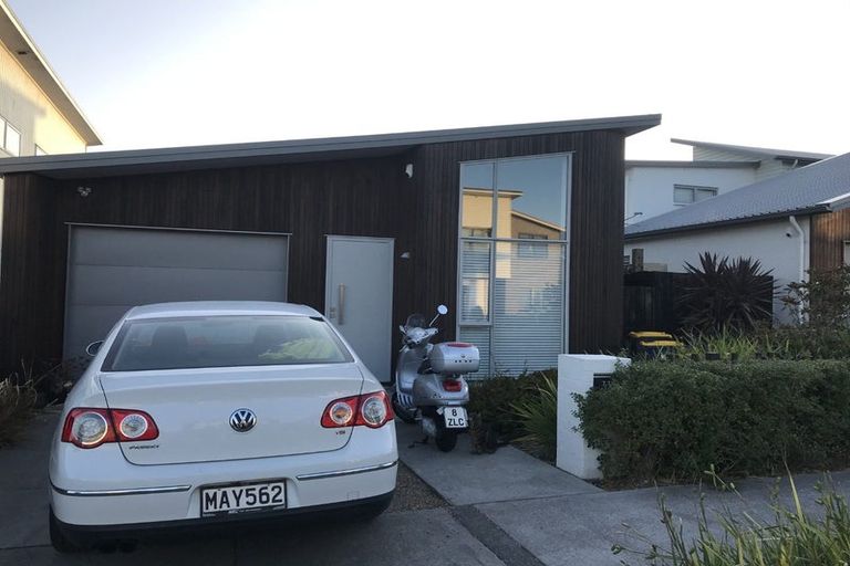 Photo of property in 33 Kanuka Road, Hobsonville, Auckland, 0616