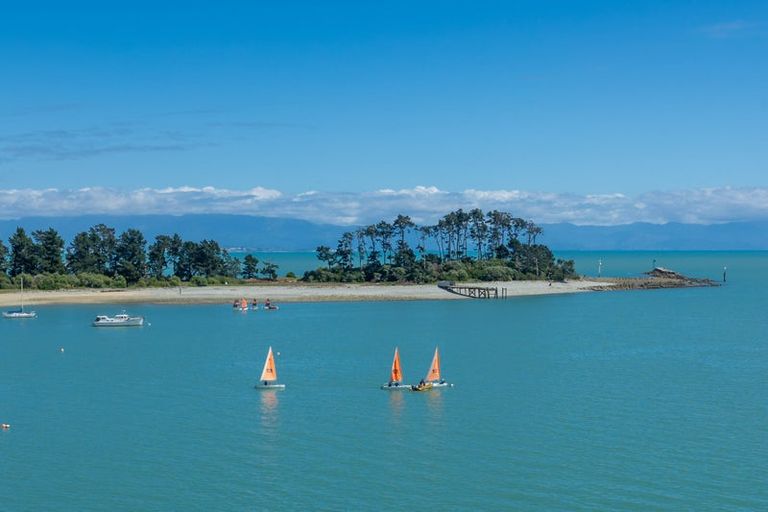 Photo of property in 393 Wakefield Quay, Stepneyville, Nelson, 7010